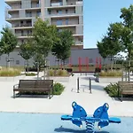 Designer Near Old Town With Ac, Private Parking, Loggia Apartment *