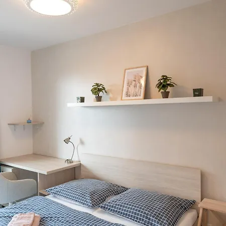 Appartamento Designer Near Old Town With Ac, Private Parking, Loggia *