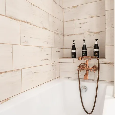 Designer Near Old Town With Ac, Private Parking, Loggia * Košice